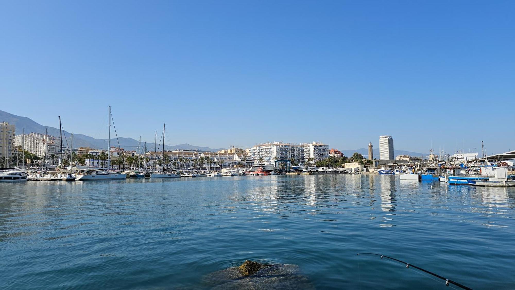 Junto A La Playa Del Cristo Cerca Del Puerto Apartamento Estepona Exterior foto
