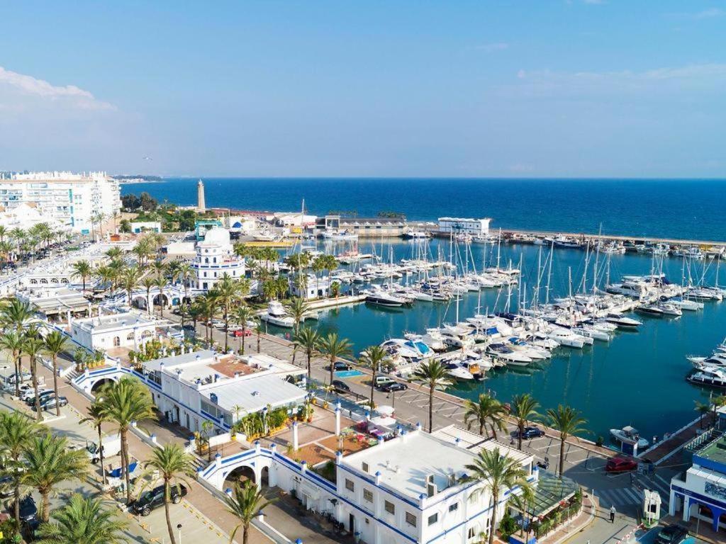 Junto A La Playa Del Cristo Cerca Del Puerto Apartamento Estepona Exterior foto