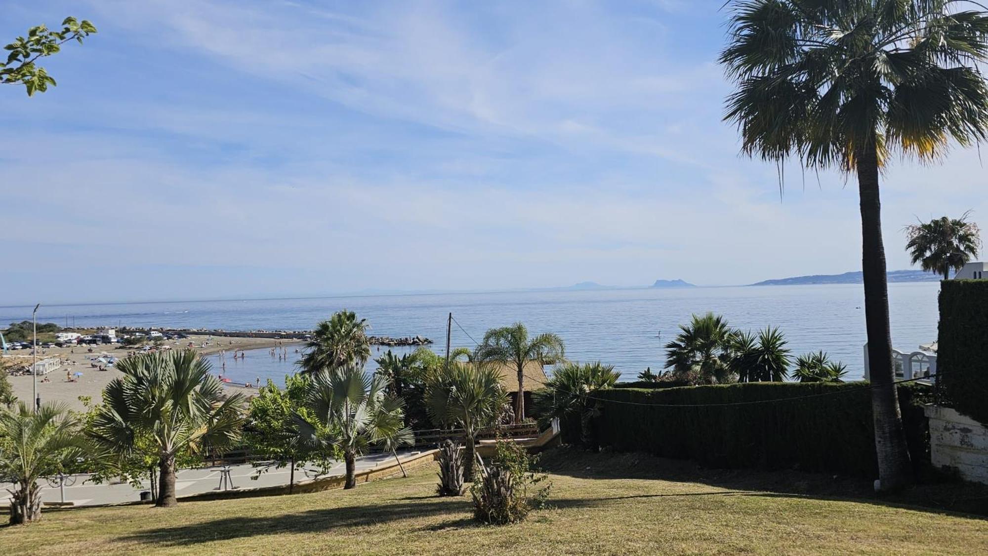 Junto A La Playa Del Cristo Cerca Del Puerto Apartamento Estepona Exterior foto